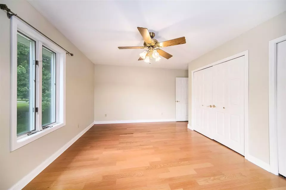 Bedroom - 6990 Kennedy, Munith, MI 49259 photo 4 of 5