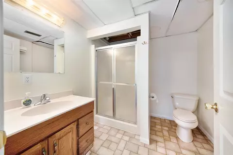 Bath - 6990 Kennedy, Munith, MI 49259 photo 2 of 2