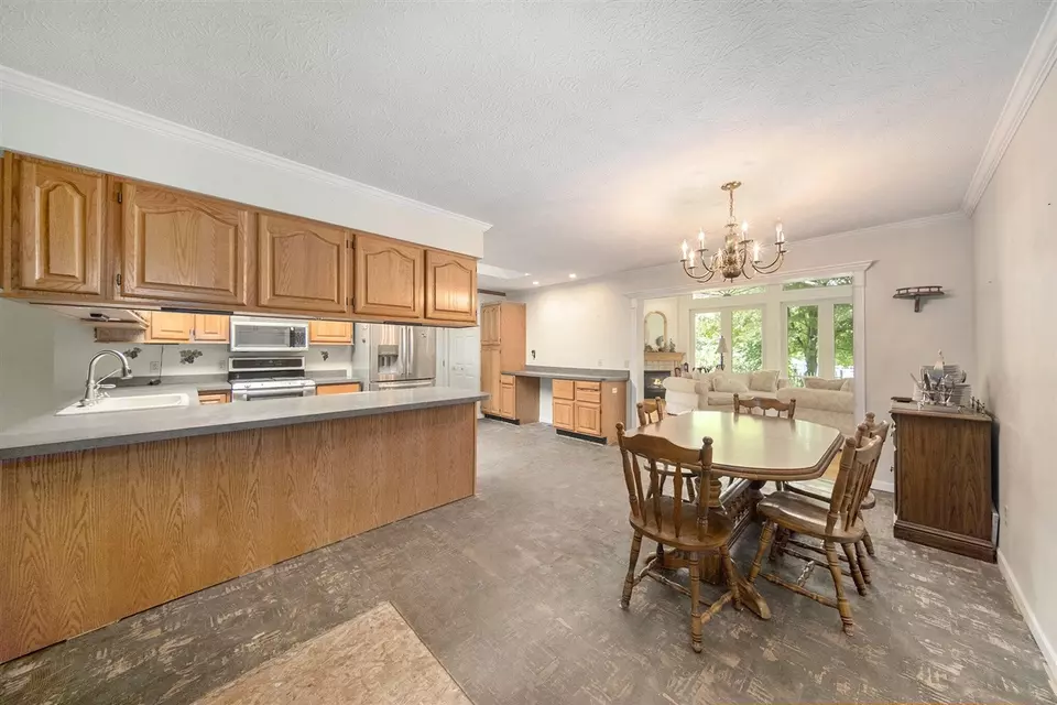 Kitchen - 6990 Kennedy, Munith, MI 49259 photo 3 of 3