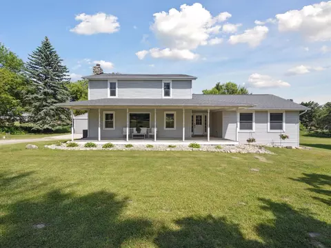 3581 Perry Lk, Ortonville, MI 48462