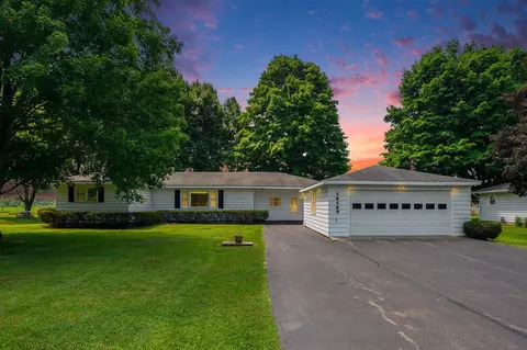 18169 6th Ave, Three Rivers, MI 49093