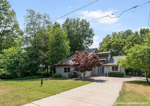 4343 N Lakeshore, Holland, MI 49424