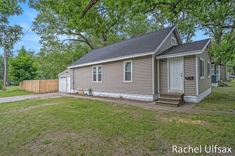 1676 Dyson, Muskegon, MI 49442