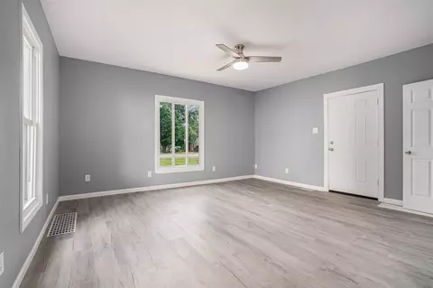 Living - 707 E State, Cassopolis, MI 49031 photo 4 of 4