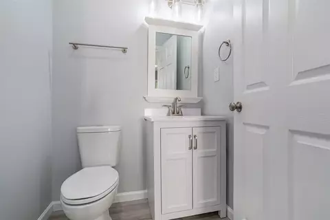 Bath - 707 E State, Cassopolis, MI 49031 photo 4 of 4