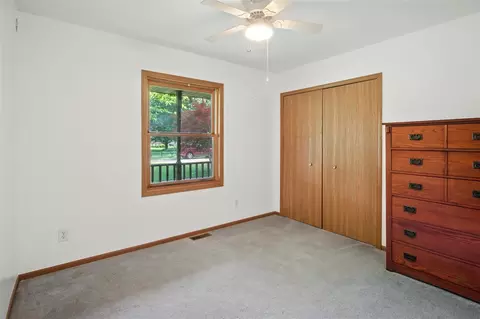 Bedroom - 26434 King, Romulus, MI 48174 photo 4 of 5