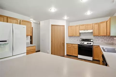 Kitchen - 26434 King, Romulus, MI 48174 photo 3 of 5