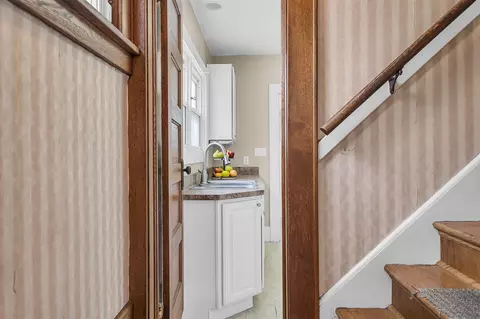 Entry Way - 1218 Forest Ave, Jackson, MI 49201 photo 1 of 2