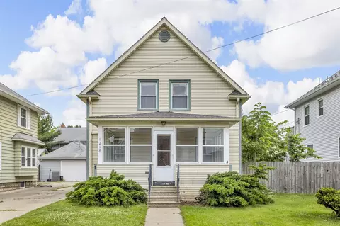 1218 Forest Ave, Jackson, MI 49201