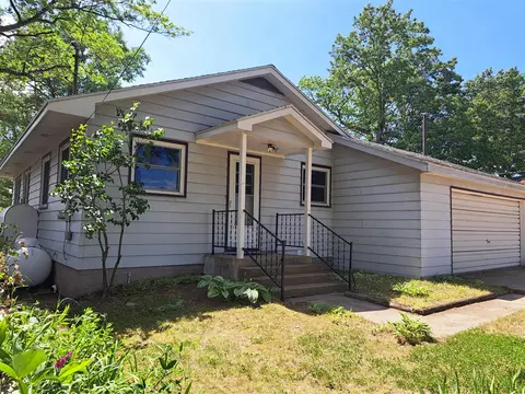 27205 2nd, Allegan, MI 49010