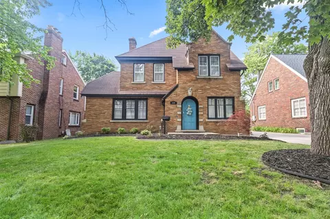 320 Griswold, Grand Rapids, MI 49507
