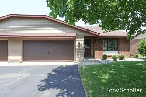 3111 Beechridge #10, Hudsonville, MI 49426