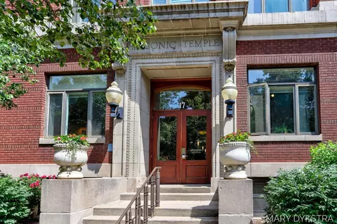 17 W 10th #410, Holland, MI 49423