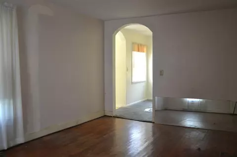 Living - 285 E Chicago, Britton, MI 49229 photo 5 of 8