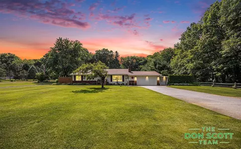 11829 Hoskins, Cedar Springs, MI 49319