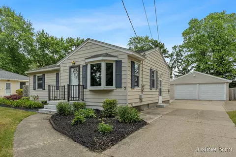 1096 Koster, Jenison, MI 49428