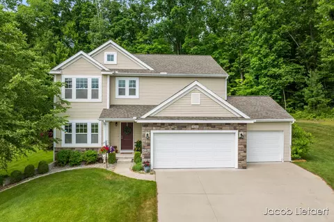 9231 Trafalgar, Alto, MI 49302