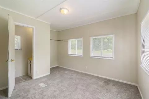 Bedroom - 4007 Briggs, Jackson, MI 49201 photo 3 of 4