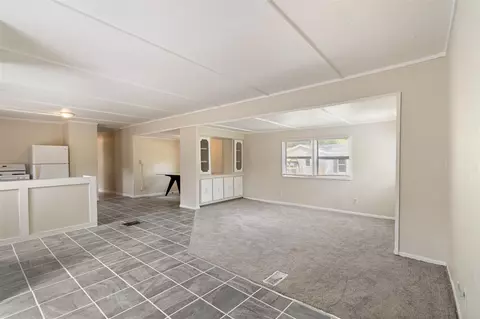 Living - 4007 Briggs, Jackson, MI 49201 photo 1 of 4