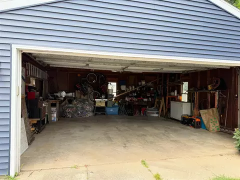 Exterior - 423 E Pr, Vicksburg, MI 49097 photo 6 of 6
