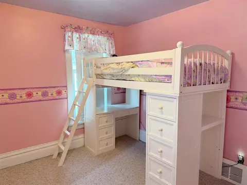 Bedroom - 423 E Pr, Vicksburg, MI 49097 photo 5 of 8