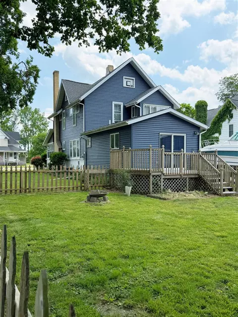 Exterior - 423 E Pr, Vicksburg, MI 49097 photo 4 of 6