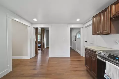 Entry Way - 1302 Lansing, Jackson, MI 49202 photo 3 of 7