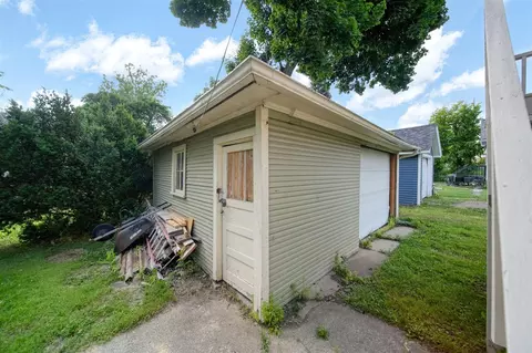 Exterior - 1302 Lansing, Jackson, MI 49202 photo 12 of 13