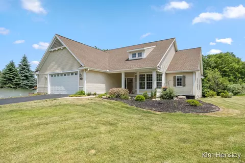 3750 Murray Lk, Lowell, MI 49331
