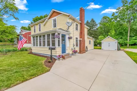 65 Salem, Hillsdale, MI 49242