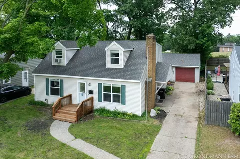 1041 Locksley, Wyoming, MI 49509