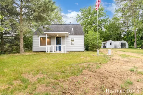 4578 135th Ave, Hamilton, MI 49419