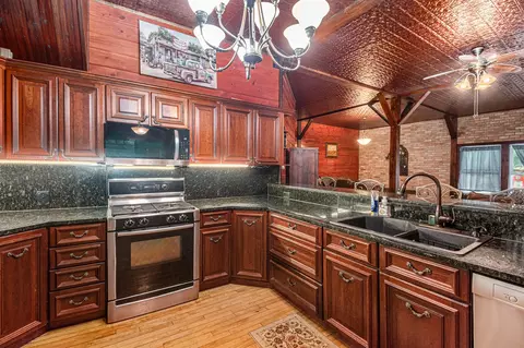 Kitchen - 3182 E 128th, Grant, MI 49327 photo 3 of 5
