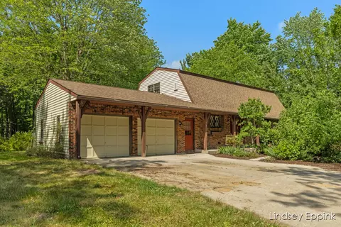10201 Fillmore, Zeeland, MI 49464