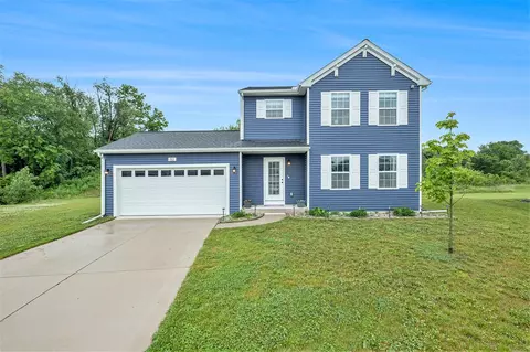 511 Tall Rdg, Middleville, MI 49333