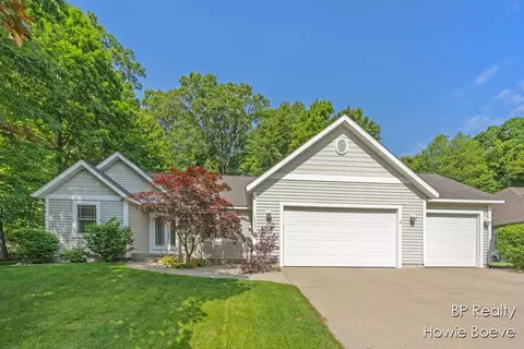 18063 Woodland, Spring Lake, MI 49456