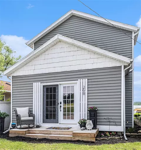 268 Ackerson Lk, Jackson, MI 49201