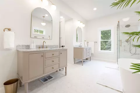 Bath - 1021 Marsh, Plainwell, MI 49080 photo 2 of 5