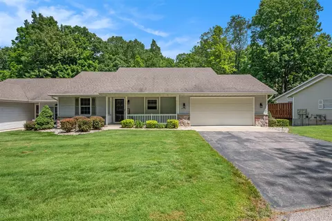 3748 Timber Crk, Comstock Park, MI 49321