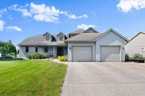 10471 Hunters Crk, Zeeland, MI 49464