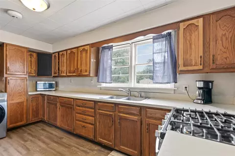 2029 Ridge, Mcbride, MI 48852 photo 5