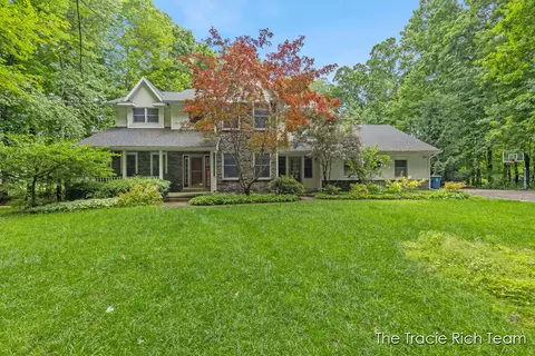 8550 Winter Frst, Rockford, MI 49341
