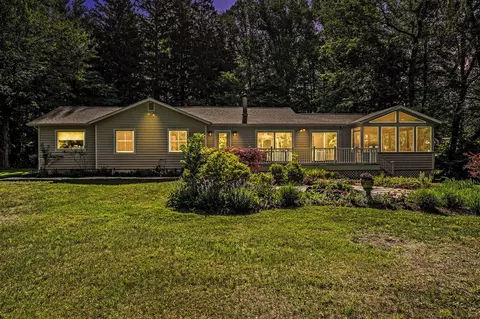 6368 E Lk, Sawyer, MI 49125