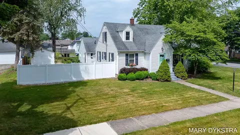 3245 Chestnut, Grandville, MI 49418