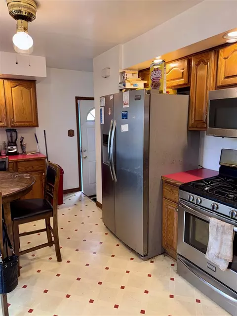 Kitchen - 34516 John, Wayne, MI 48184 photo 2 of 3