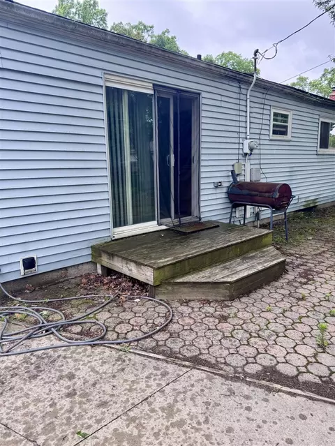Exterior - 34516 John, Wayne, MI 48184 photo 3 of 3