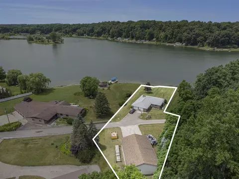 11512 Willow Cv, Dowling, MI 49050