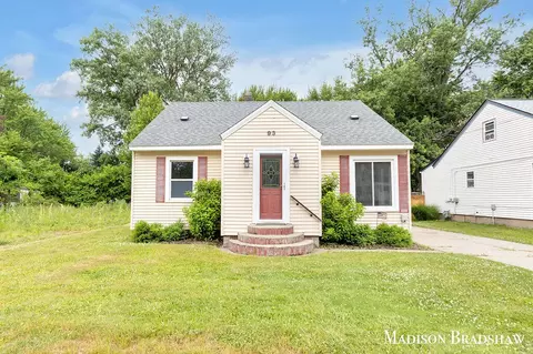 93 River, Coopersville, MI 49404