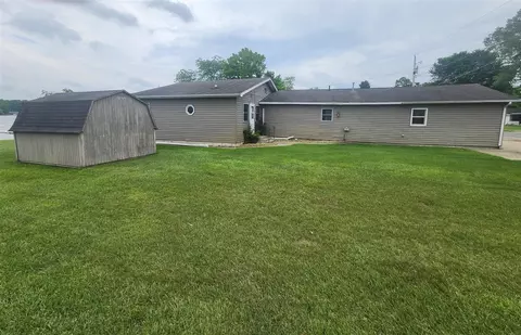 70165 Beach Dr, Edwardsburg, MI 49112