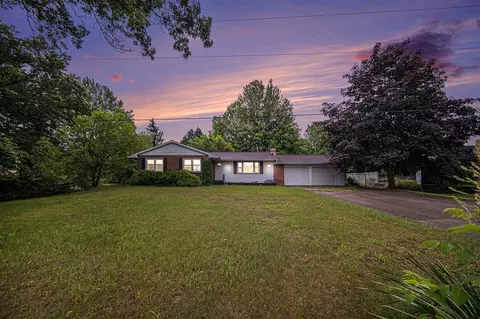 6109 Young, Jackson, MI 49201 photo 2
